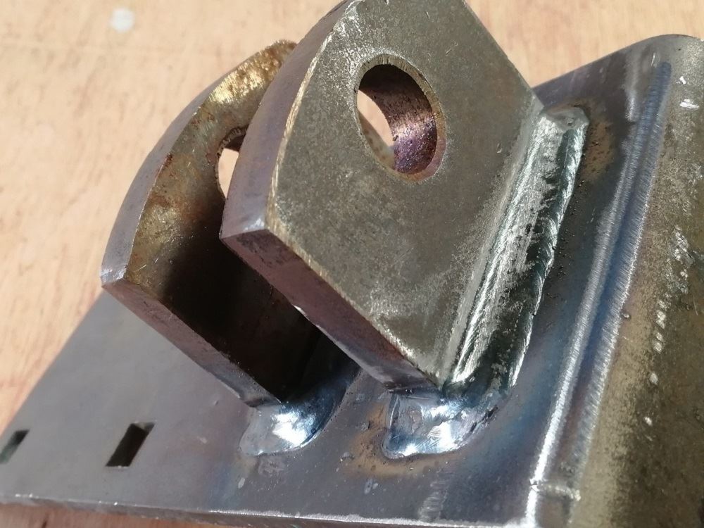Dock Bracket Welding Detail.jpg